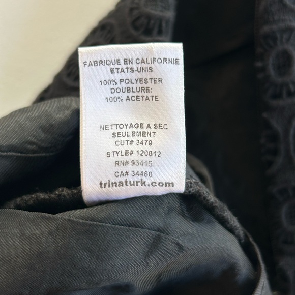 Trina Turk Eyelet Lace Appliqué Scalloped Shorts Black
Pockets Women's Size 2 - Picture 11 of 12